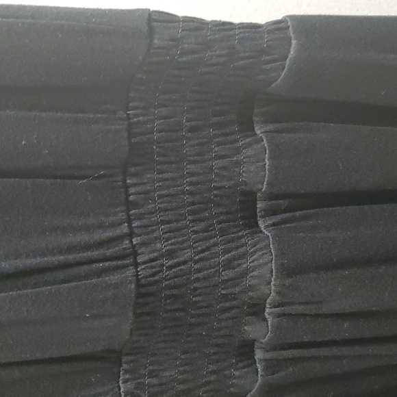 Cute Black Dress with neckline detail L - Picture 3 of 6